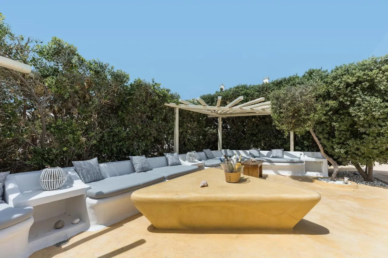 Corfos Hotel Ornos  3*, Ornos (Mykonos) Grèce