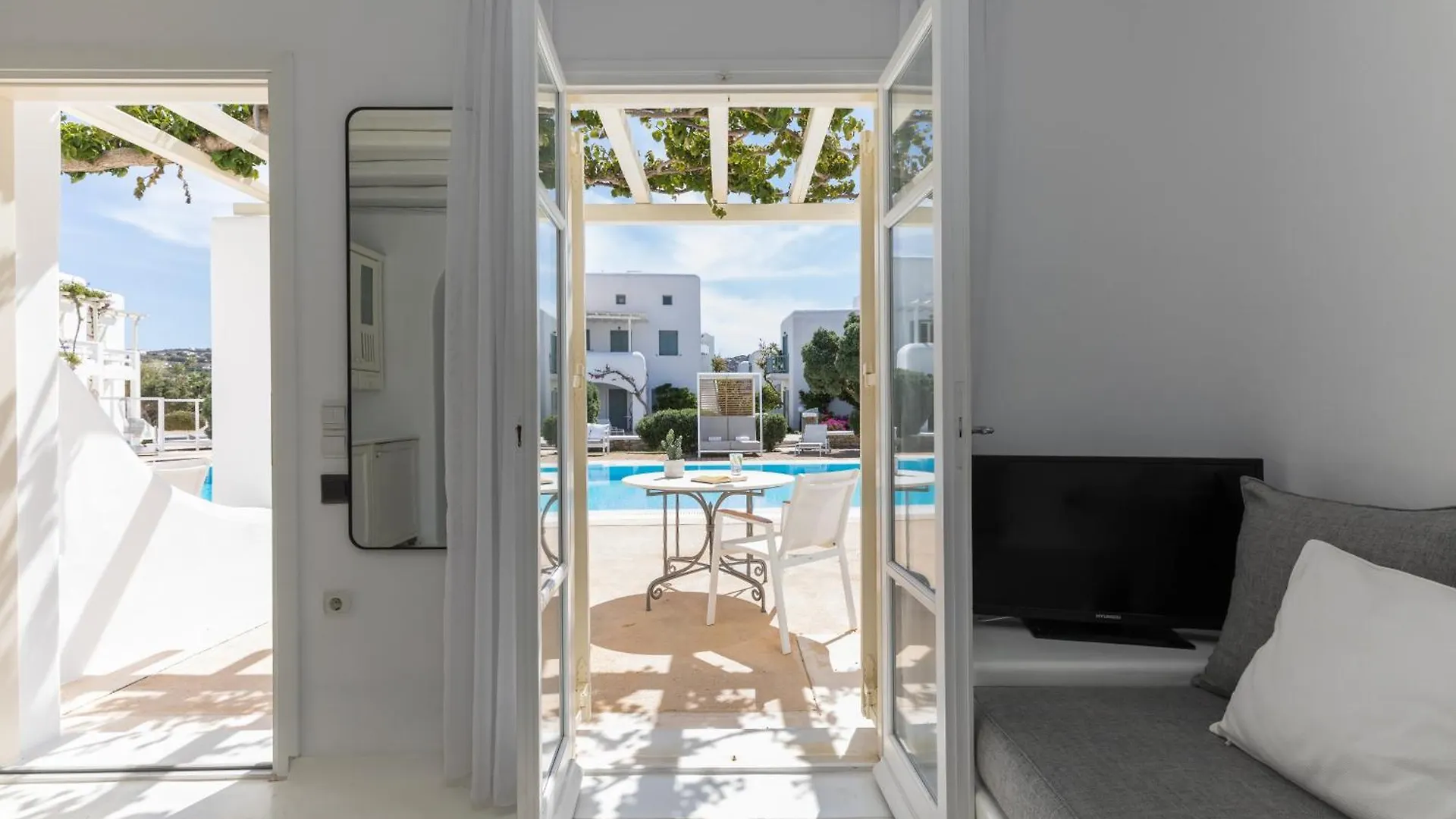 ***  Corfos Hotel Ornos  Grèce